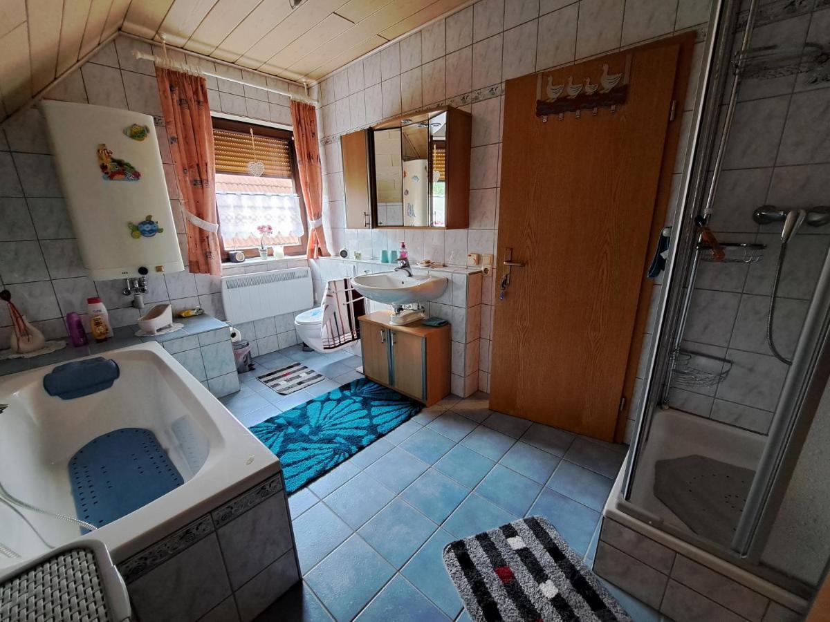 Ferienwohnung Sonja Mit Garten Und Freisitz Steinwiesen Luaran gambar