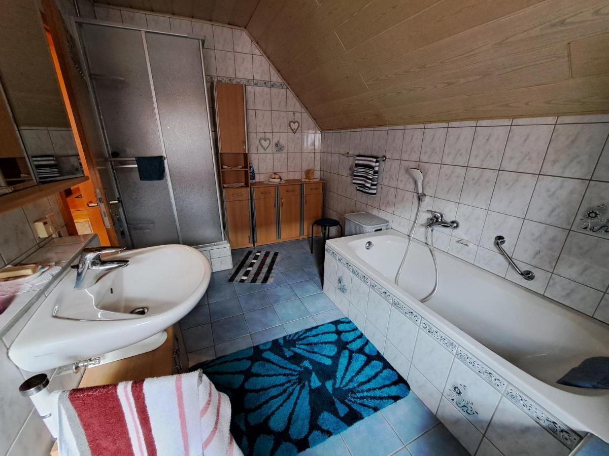 Ferienwohnung Sonja Mit Garten Und Freisitz Steinwiesen Luaran gambar